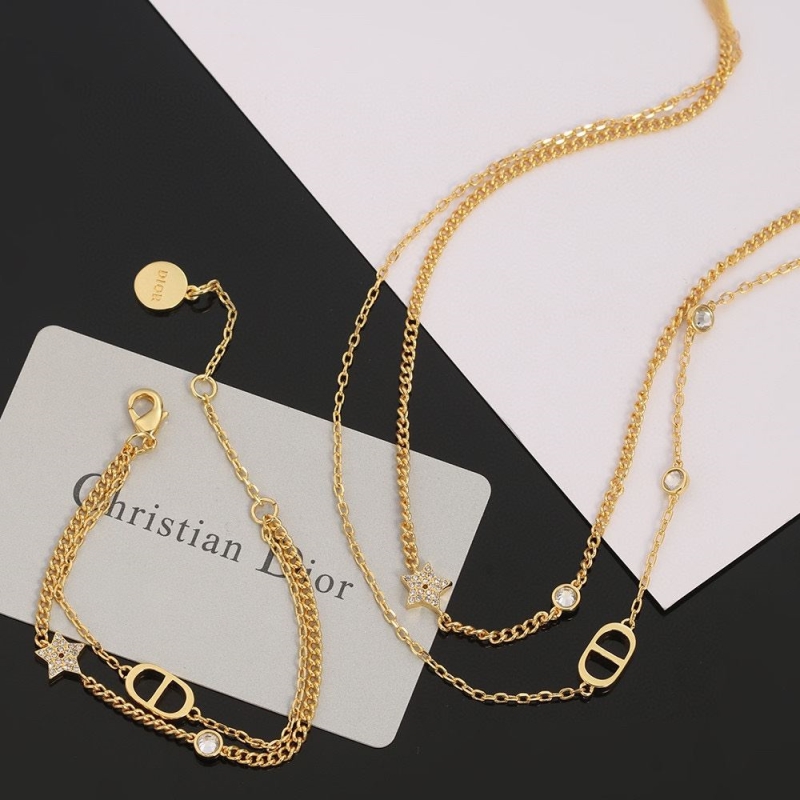 chr1st1an D10r necklaces